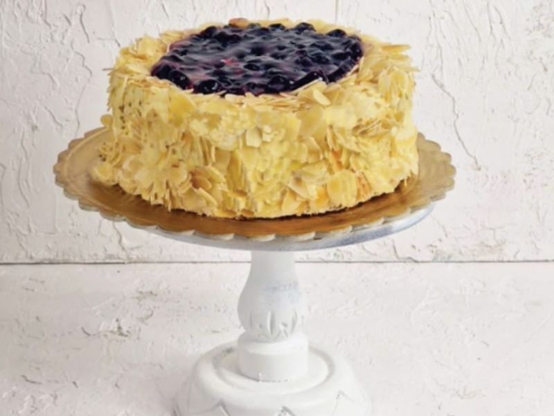 Tort „Delicios cu coacăze negre”