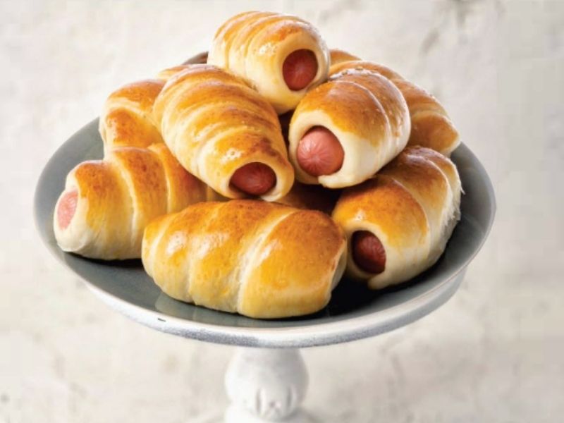 Crenvurști în aluat (pre-cofetați)