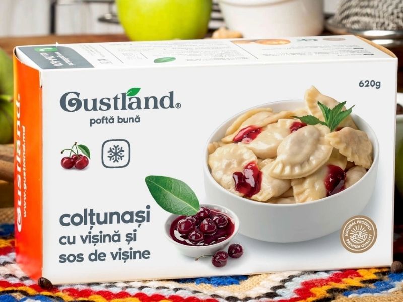 Colțunași cu vișine și sos de vișine